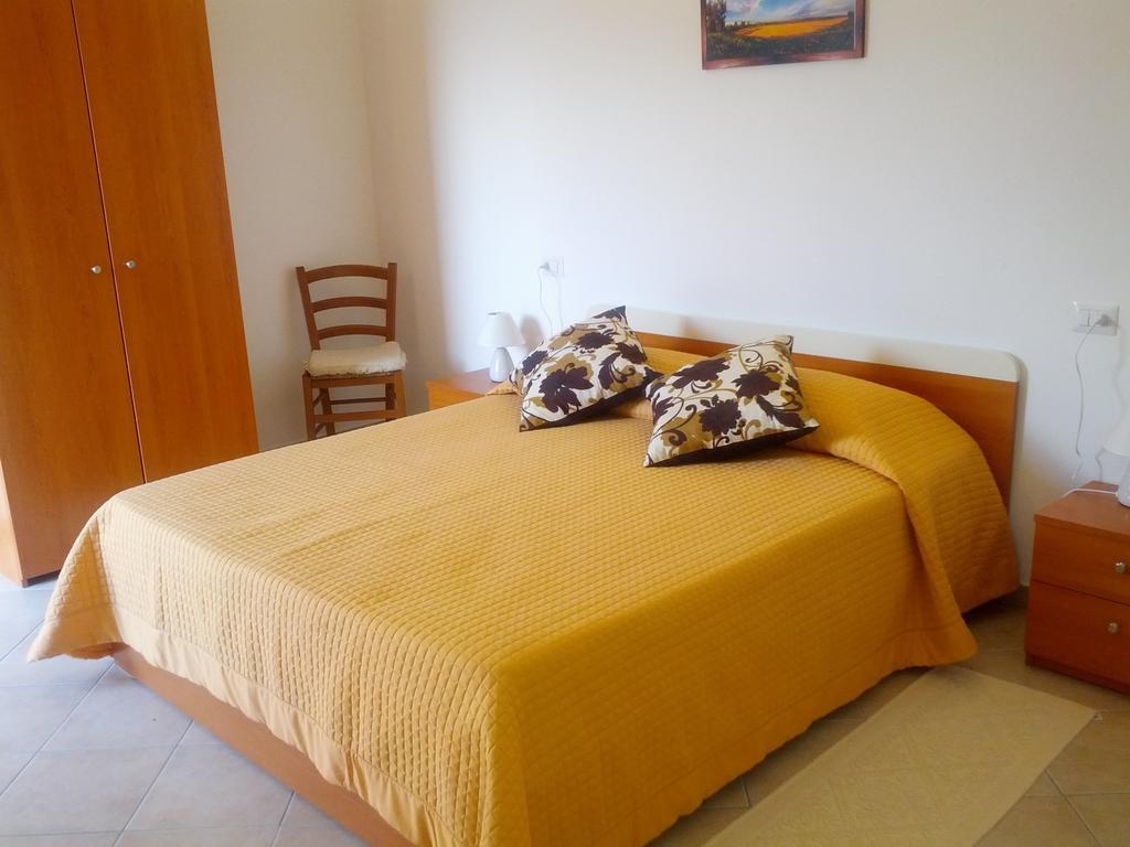 Agriturismo Santa Barbara Sarroch Cameră foto